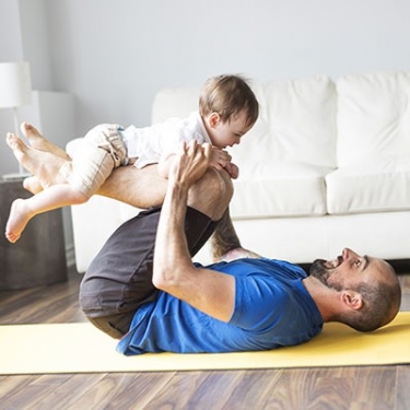 Etre Papa Et Faire De La Gym Avec Son Bebe C Est Possible